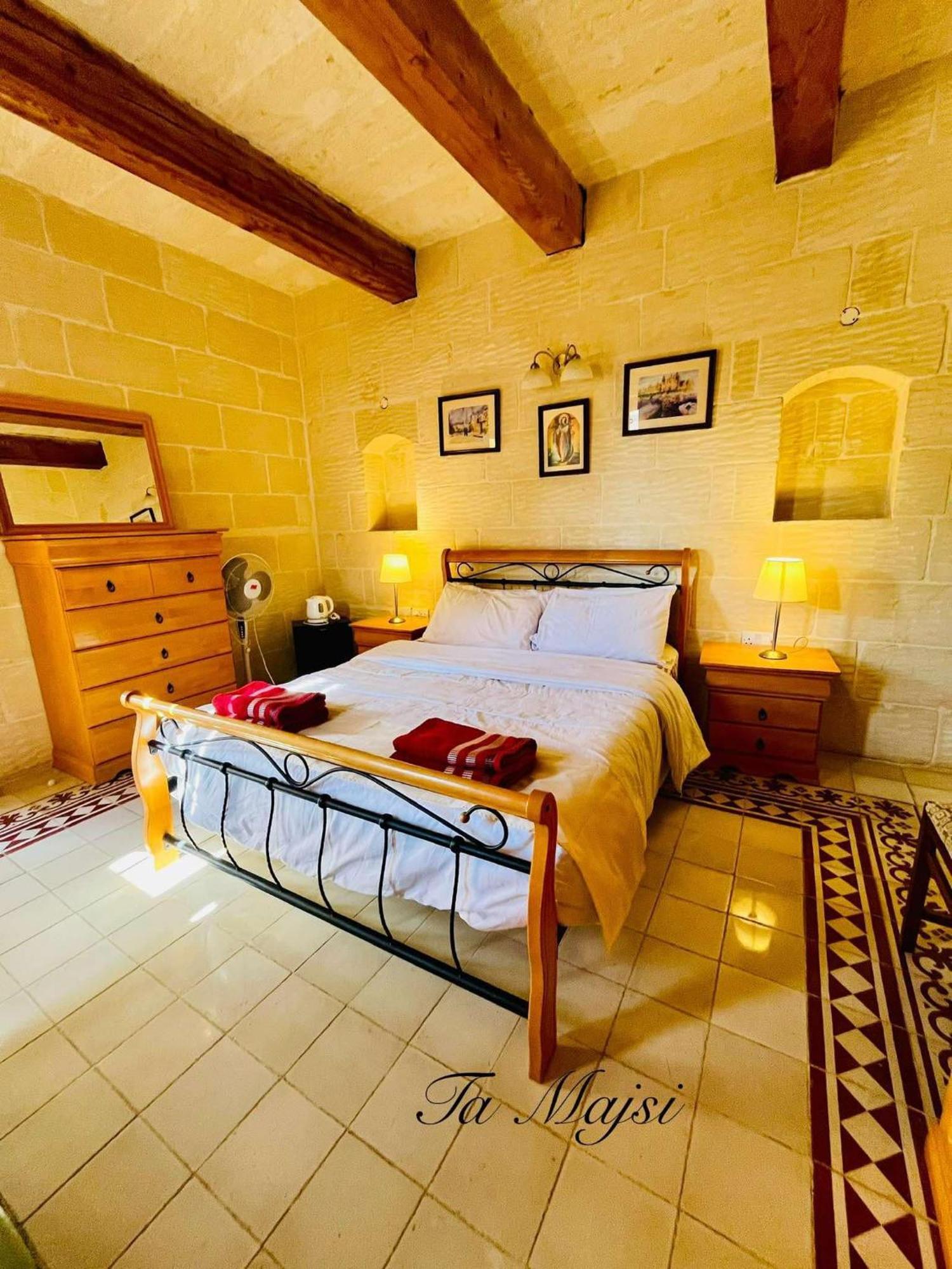 Ta Majsi Farmhouse With Indoor Heated Pool Сан Лоренц Экстерьер фото